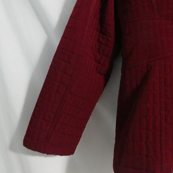GALLERY | large | Burgundy Quilted Zip-Up Jacket | Button Waist Details - Picture 14 of 16